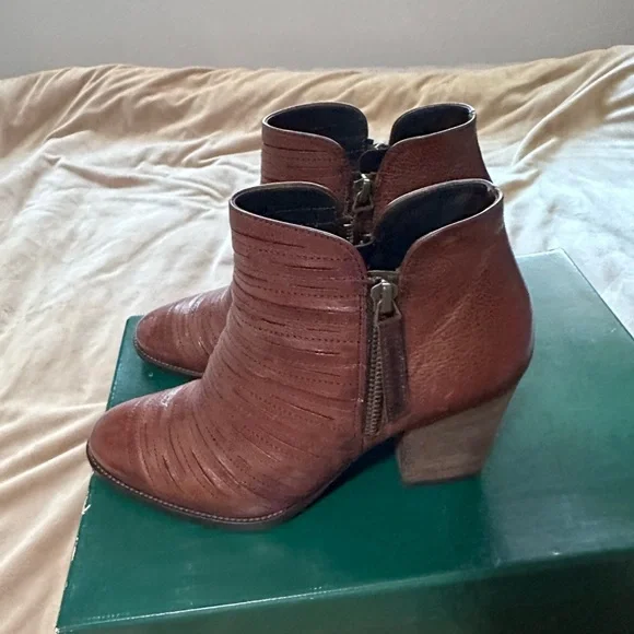 Paul Green The Day Breaker Malibu Saddle Leather Chestnut Leather Boots 7.5